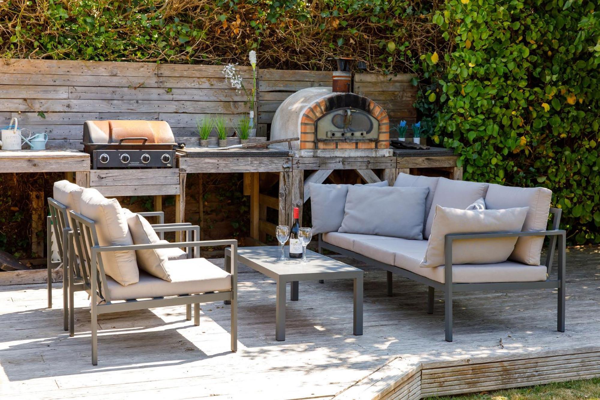 Family Seaside Retreat - 5 Minutes To Beach West Wittering Εξωτερικό φωτογραφία