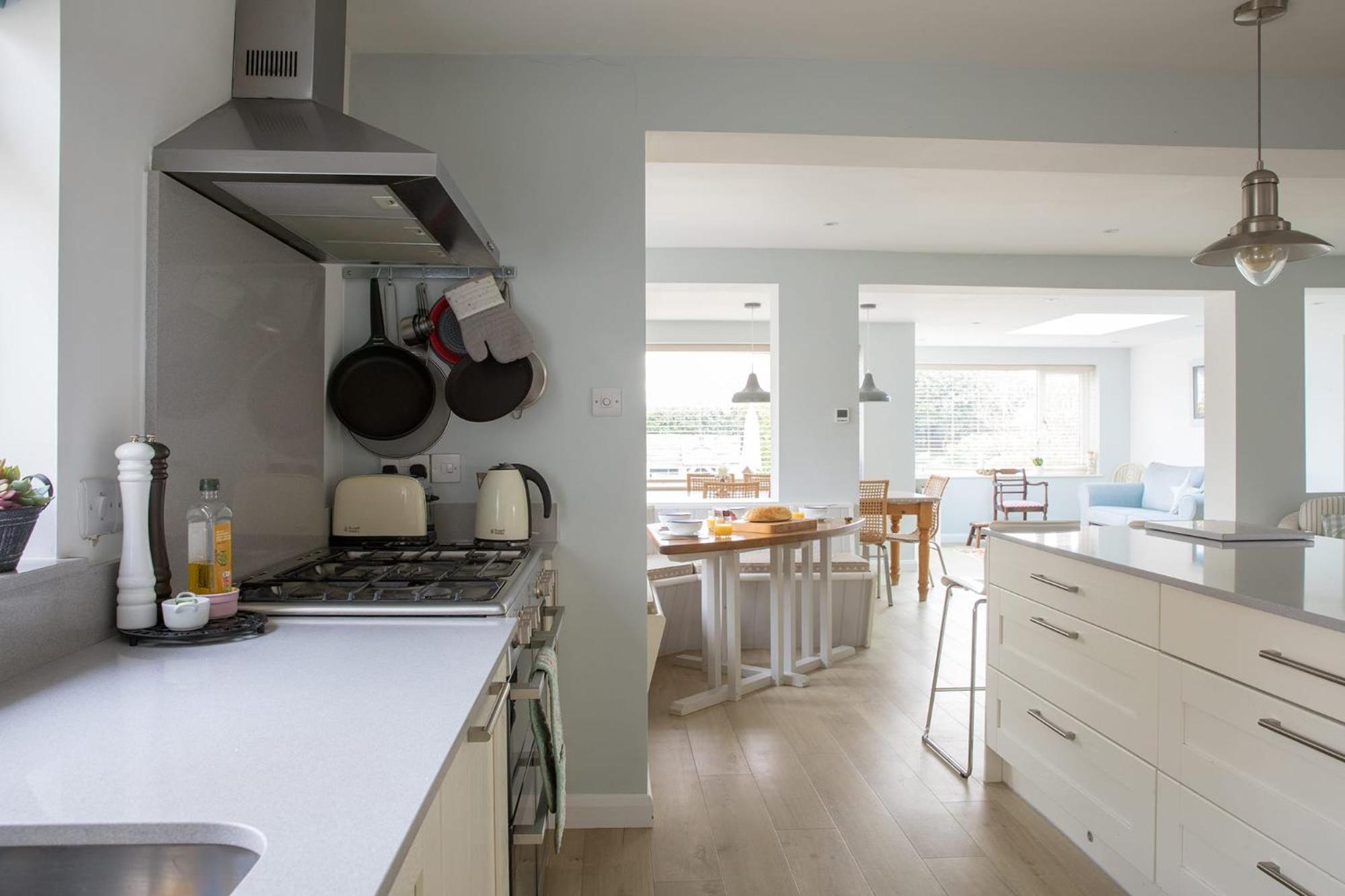 Family Seaside Retreat - 5 Minutes To Beach West Wittering Εξωτερικό φωτογραφία