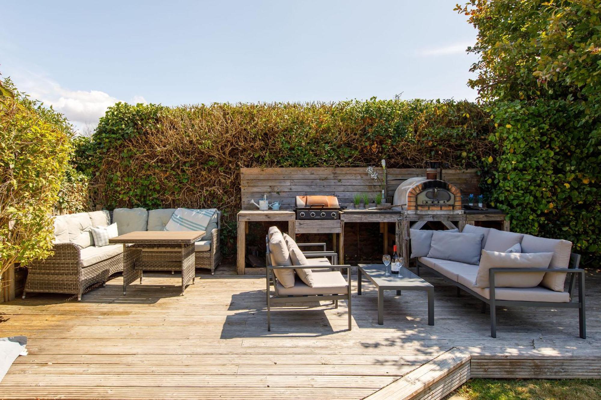 Family Seaside Retreat - 5 Minutes To Beach West Wittering Εξωτερικό φωτογραφία
